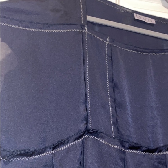 Tutu and Lilli polyester satin top, M/L - Picture 2 of 4